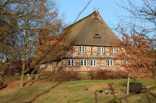 unsere Kirche im Dorf